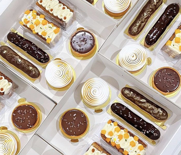 TART & ECLAIRS